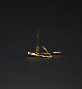 插针插孔为什么采用弹性铜合金材料而且表面要镀金？